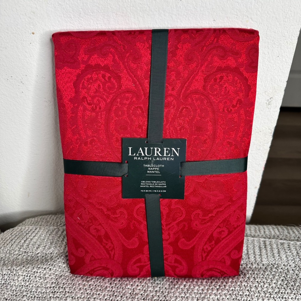 Ralph Lauren Red Damask Paisley 70" x 84 " Oblong Cotton Blend Tablecloth